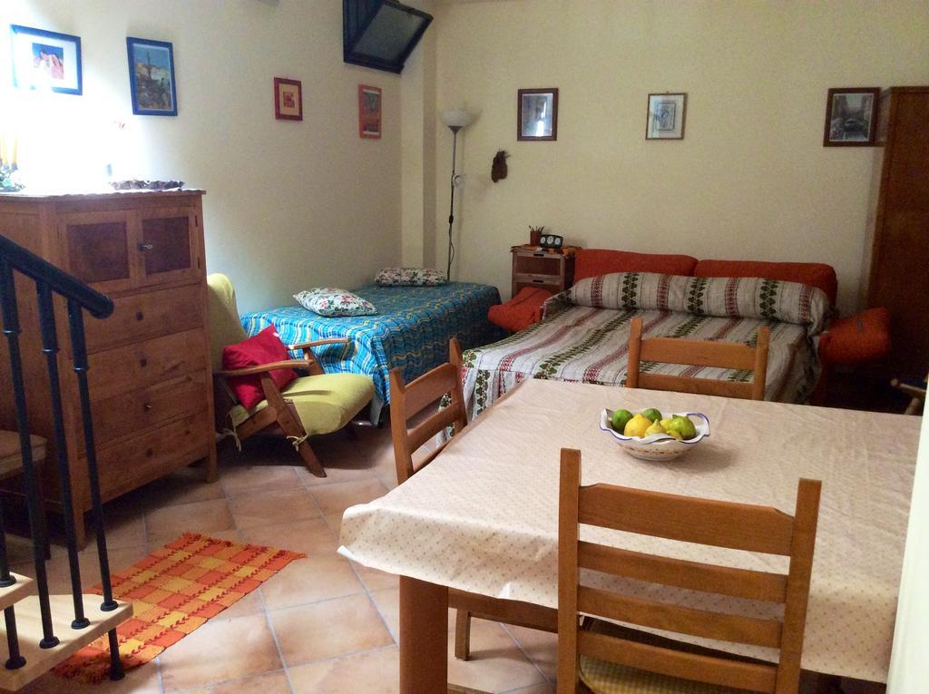 Cozy Apartment By The Sea Acireale Extérieur photo