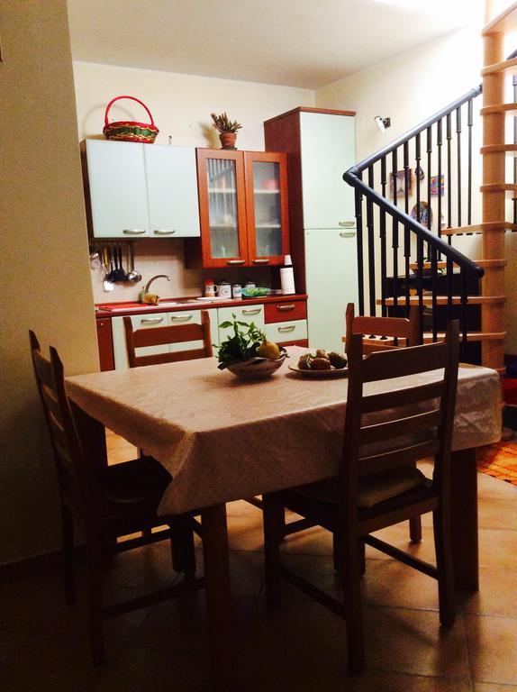 Cozy Apartment By The Sea Acireale Extérieur photo